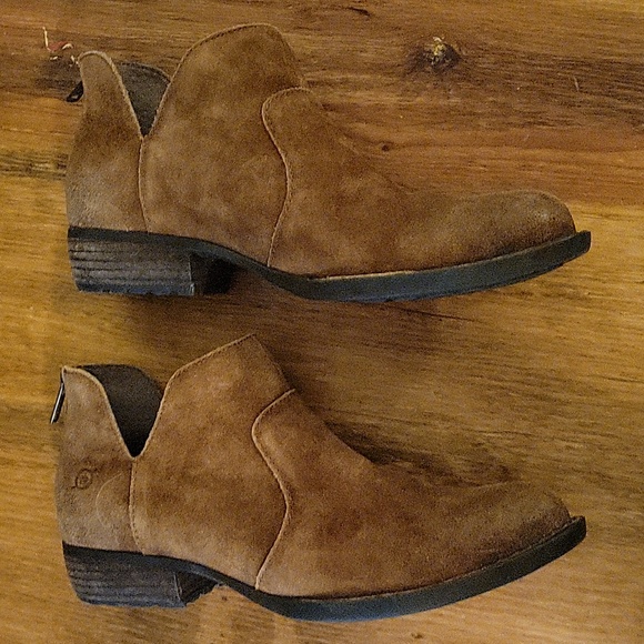 Born "Kerri" Distressed Suede Women's Bootie Brown Leather Shoes Size 7.5 - Picture 12 of 17